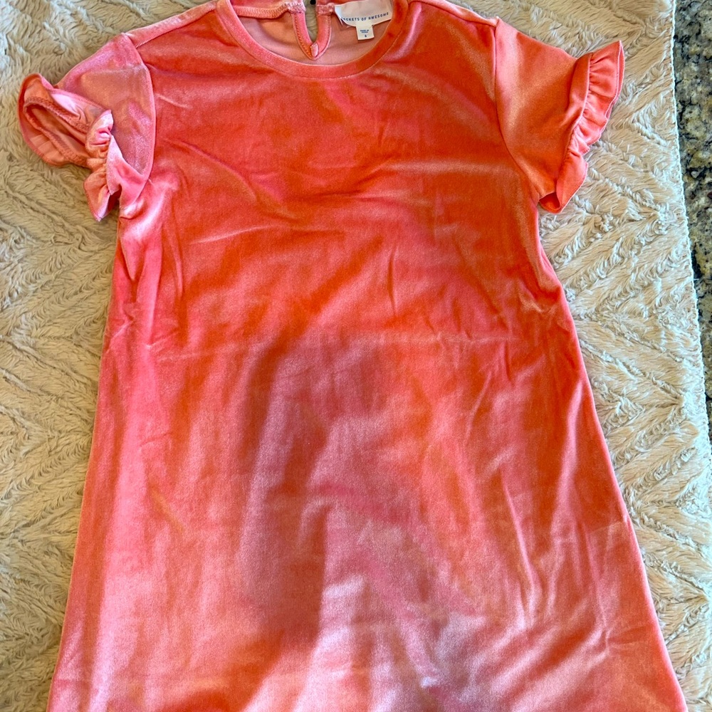 Peach velvet dress. Perfect for fall!!